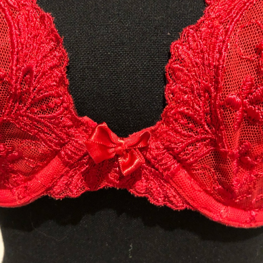 Beautiful lace bra size 34B - Picture 5 of 13